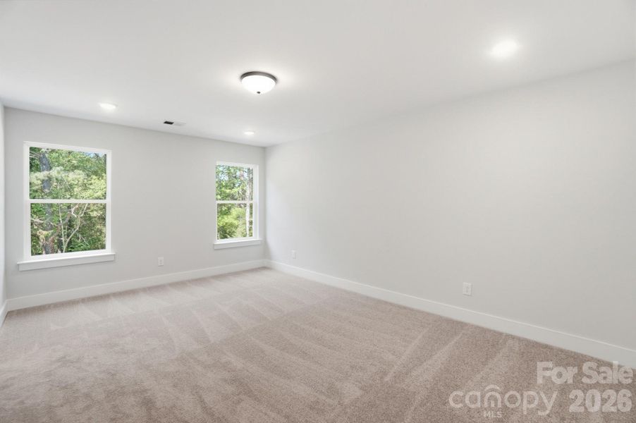 Spacious, unfurnished interior of a new home in Blythe Mill Townhomes, Waxhaw (Image 42).