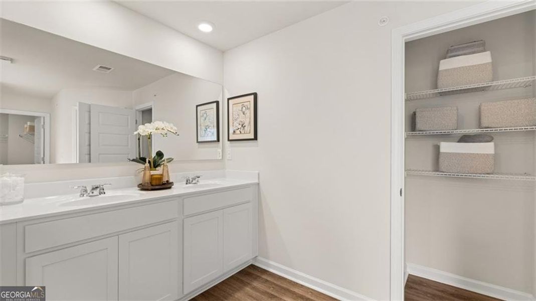 Furnished interior view inside a new home in Echo Glen, Stockbridge (Image 50).