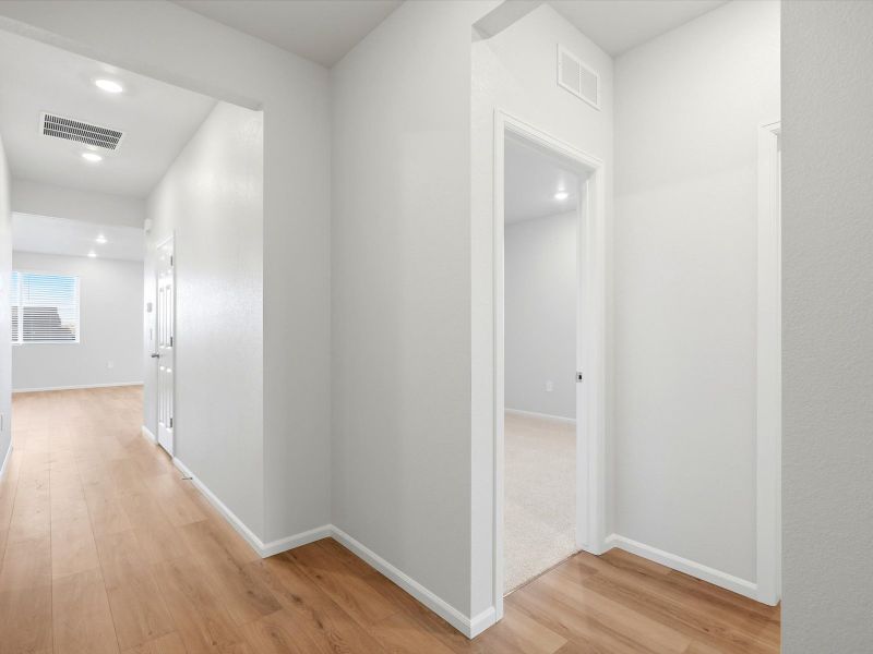 Spacious, unfurnished interior of a new home in Meridian Ranch, Peyton (Image 13).