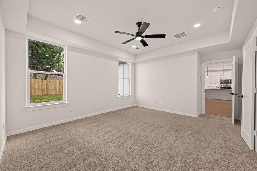 Spacious, unfurnished interior of a new home in , Deer Park (Image 21).