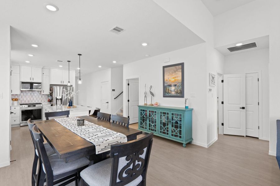 Furnished interior view inside a new home in Lago Mar, Texas City (Image 15).