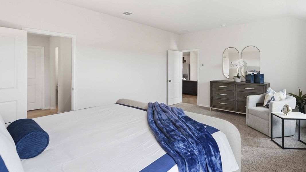 Furnished interior view inside a new home in Blaire Lake, Tyler (Image 14).