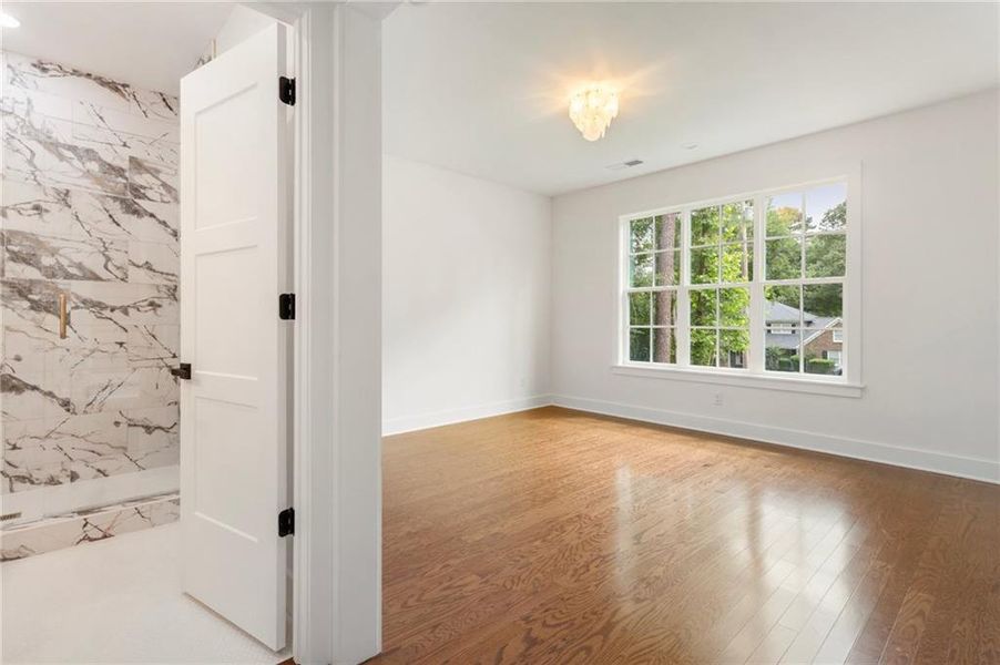 Spacious, unfurnished interior of a new home in , Snellville (Image 73). Spacious, unfurnished interior of a new home in , Snellville (Image 73).