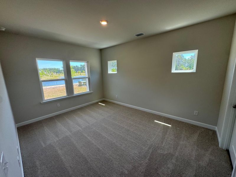 Spacious, unfurnished interior of a new home in , Summerville (Image 16).