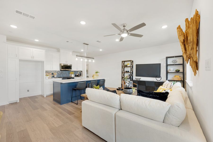 Furnished interior view inside a new home in Woodbridge Townhomes, Wylie (Image 8).