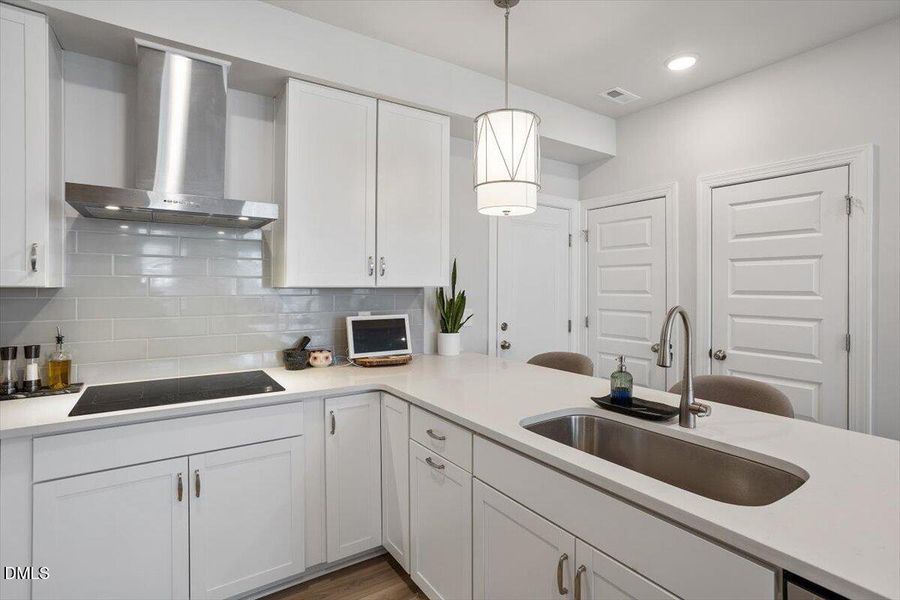 18-1234 Coach Sta Aly 101 [2852095]_23