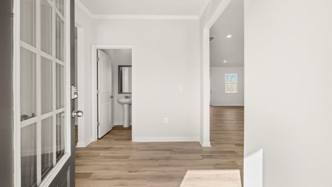 Spacious, unfurnished interior of a new home in Braselton Village, Braselton (Image 23).