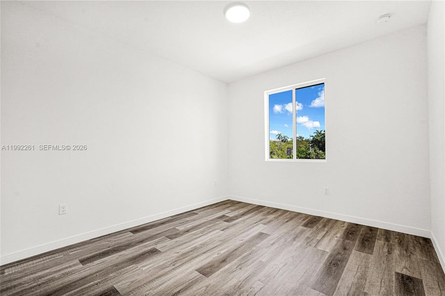 Spacious, unfurnished interior of a new home in Chloe's Estates, Miami (Image 16).