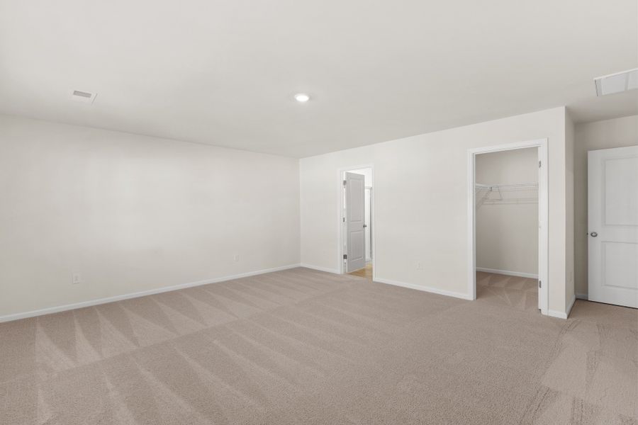 Spacious, unfurnished interior of a new home in Fairview Falls, Chesnee (Image 20).