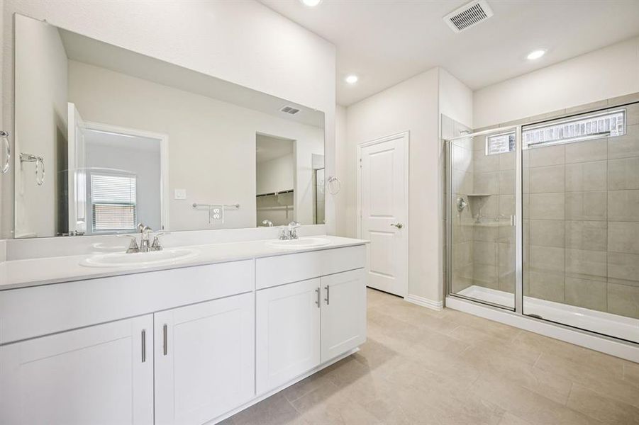 Furnished interior view inside a new home in Eastridge - Signature Series, McKinney (Image 12).