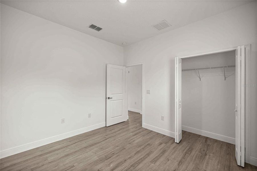 Spacious, unfurnished interior of a new home in , Ocala (Image 17).