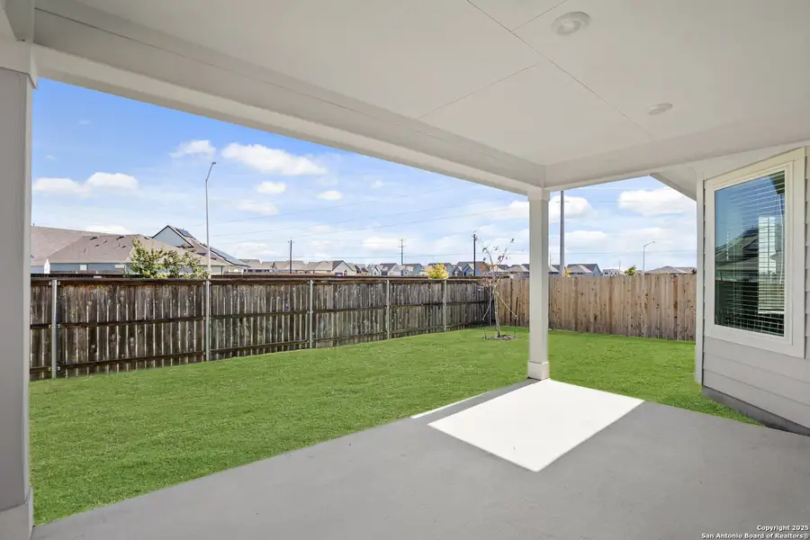Exterior details and patio area of a home in Swenson Heights, Seguin (Image 3).