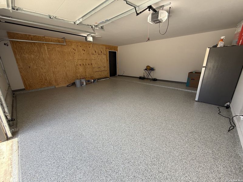 Spacious, unfurnished interior of a new home in , San Antonio (Image 23).