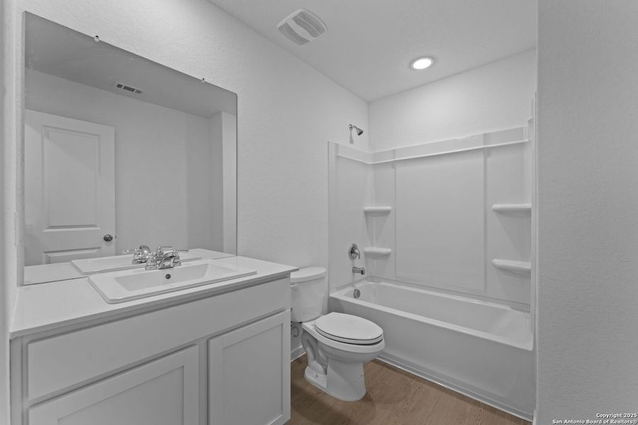 Furnished interior view inside a new home in Lodi Grove, Floresville (Image 5). Furnished interior view inside a new home in Lodi Grove, Floresville (Image 5).