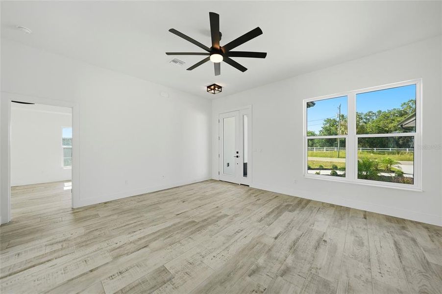 Spacious, unfurnished interior of a new home in , Arcadia (Image 32).