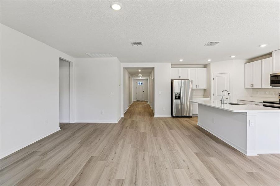 Spacious, unfurnished interior of a new home in Leyland Preserve - Classic Series, Brooksville (Image 16).