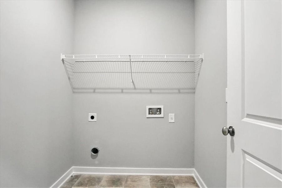 Spacious, unfurnished interior of a new home in Traditions of Braselton, Jefferson (Image 49).