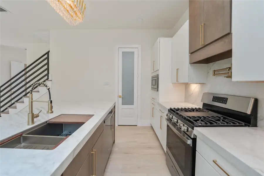 Furnished interior view inside a new home in , Houston (Image 6). Furnished interior view inside a new home in , Houston (Image 6).