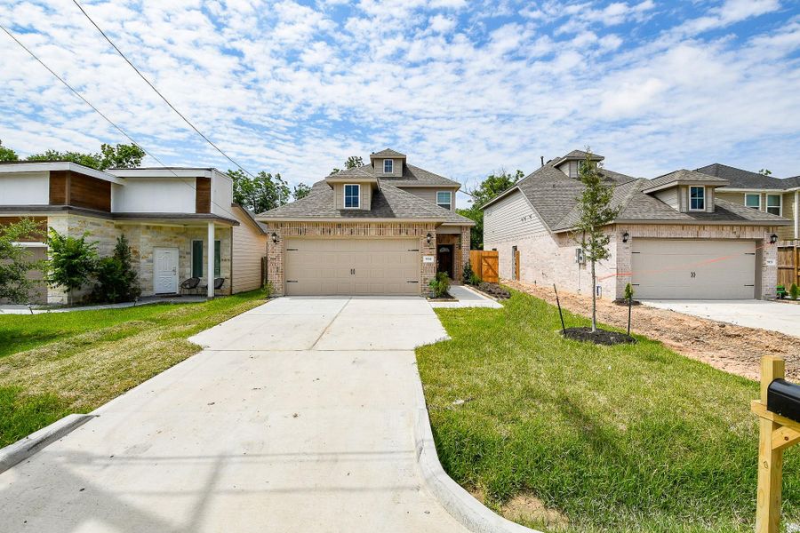 Front exterior of a new home in , Houston, TX, highlighting curb appeal (Image 2). Front exterior of a new home in , Houston, TX, highlighting curb appeal (Image 2).