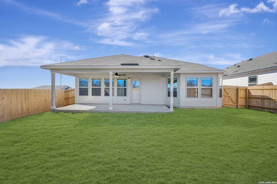 Exterior details and patio area of a home in Greenspoint Heights, Seguin (Image 23).