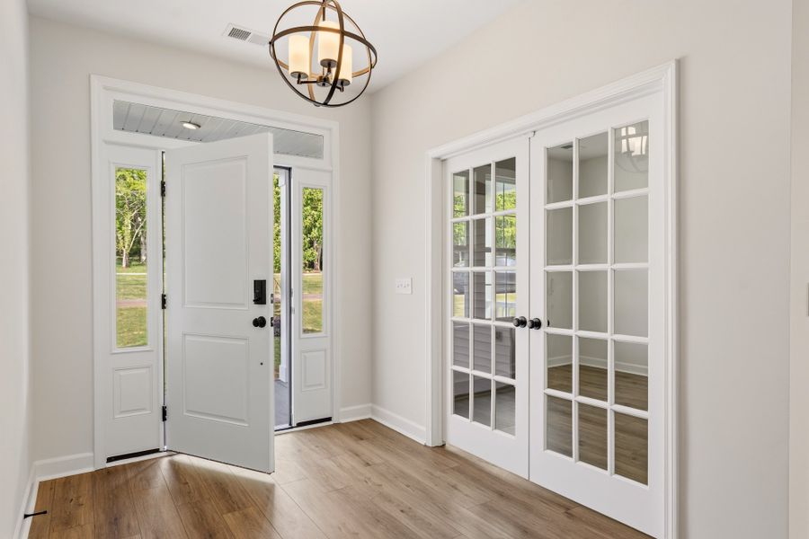 Spacious, unfurnished interior of a new home in Timberland Grove, Anderson (Image 17).