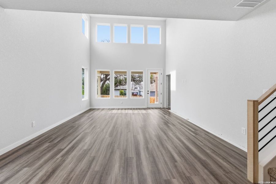 Spacious, unfurnished interior of a new home in The Meadows at Hunters Ranch, San Antonio (Image 20).