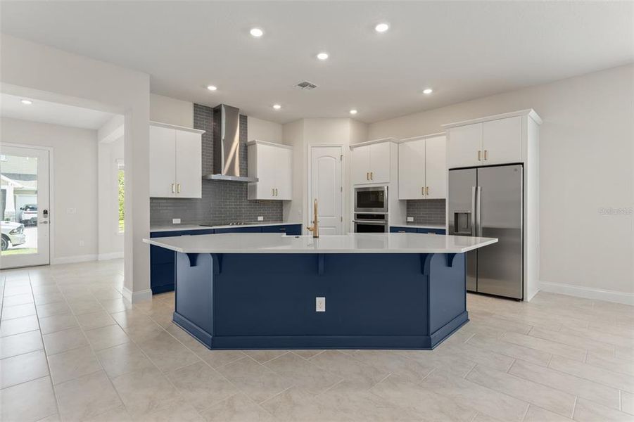Furnished interior view inside a new home in , Orlando (Image 10).