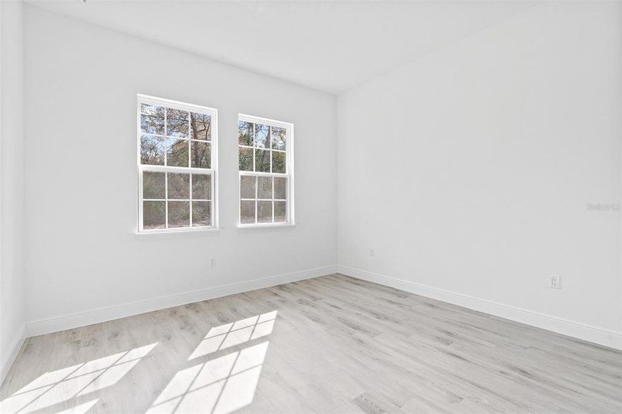 Spacious, unfurnished interior of a new home in , Ocala (Image 15).