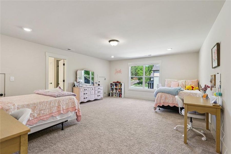 Furnished interior view inside a new home in , Hoschton (Image 51).