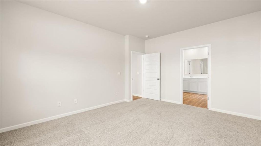 Spacious, unfurnished interior of a new home in Preserve at Dove Creek, Statham (Image 24).