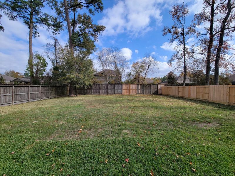 Exterior details and patio area of a home in , Conroe (Image 29).