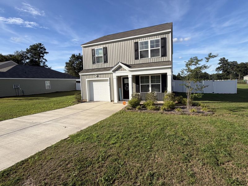 Front exterior of a new home in , Manning, SC, highlighting curb appeal (Image 20). Front exterior of a new home in , Manning, SC, highlighting curb appeal (Image 20).