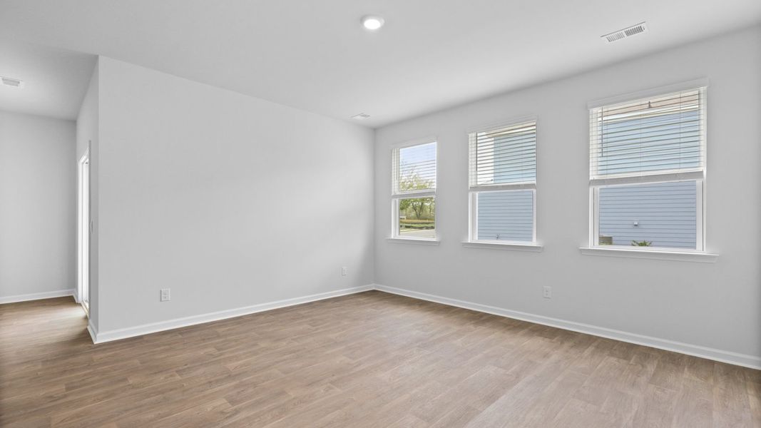 Representative unfurnished interior of a home built from the ARCHER-EXP by D.R. Horton in Lakeview at Kitfield, Moncks Corner (Image 21).