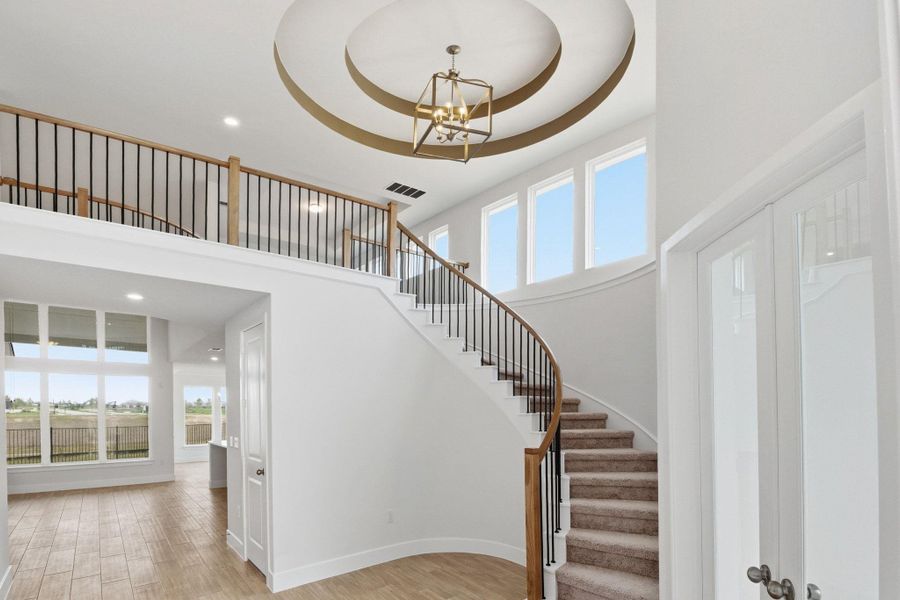 Spacious, unfurnished interior of a new home in The Colony, Bastrop (Image 31).