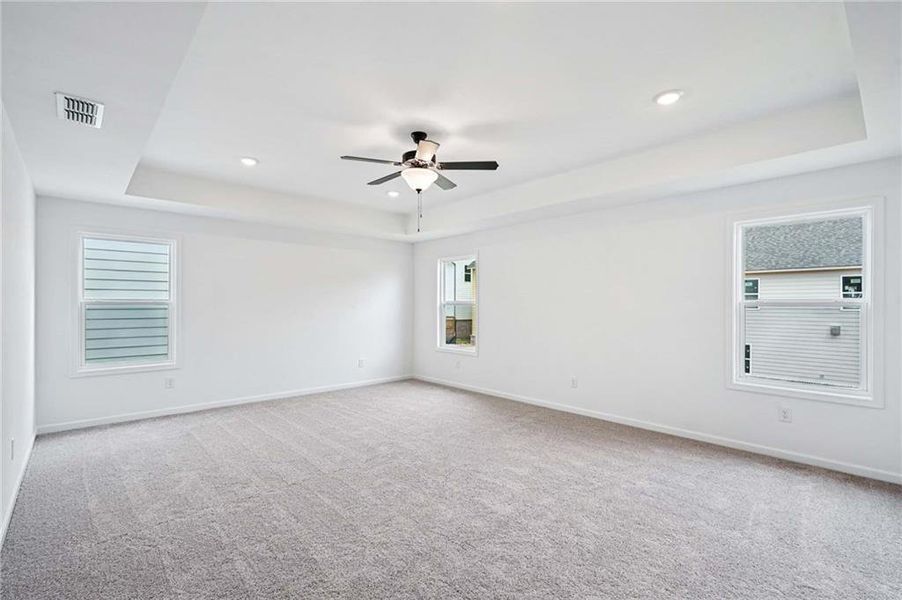 Spacious, unfurnished interior of a new home in Eastlyn Crossing, Flowery Branch (Image 21).