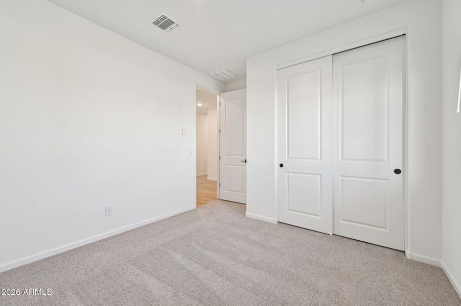 23-web-or-mls-W Buist Ave-S1001-023