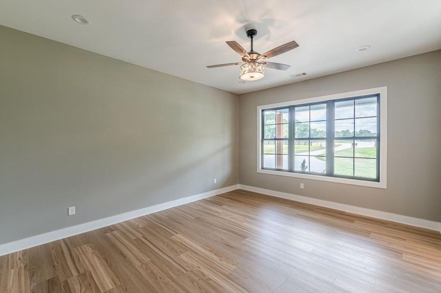 Spacious, unfurnished interior of a new home in , Bremen (Image 20).