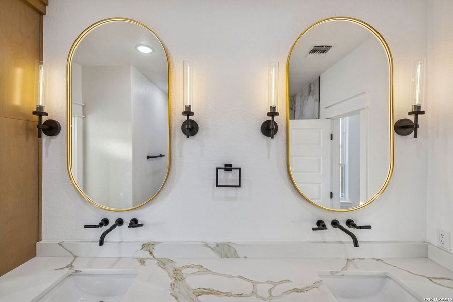 Image 31 of a home in .