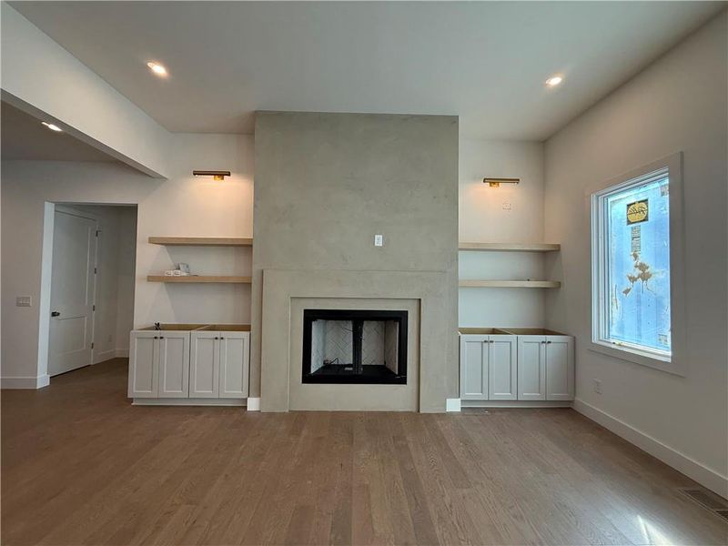 Spacious, unfurnished interior of a new home in , Acworth (Image 10).