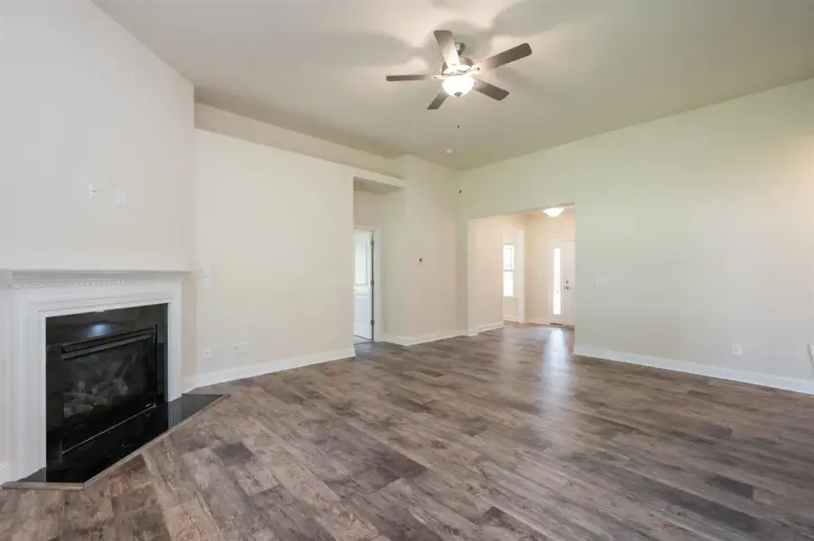 Representative unfurnished interior of a home built from the 1602-2 by Adams Homes in Ham Farm, La Grange (Image 11).