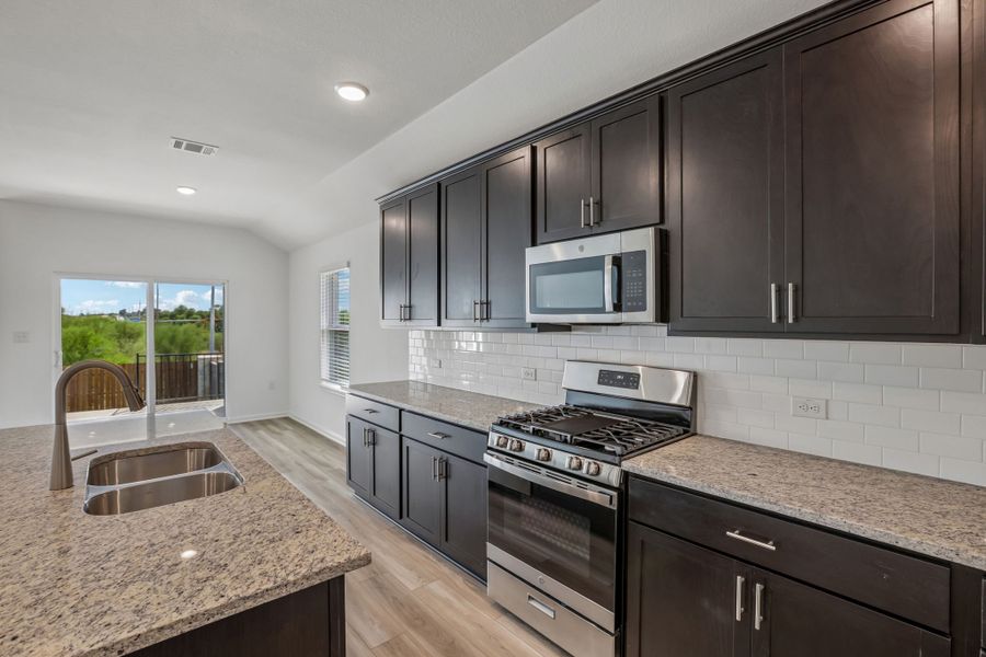 Furnished interior view inside a new home in Lisso, Pflugerville (Image 10).
