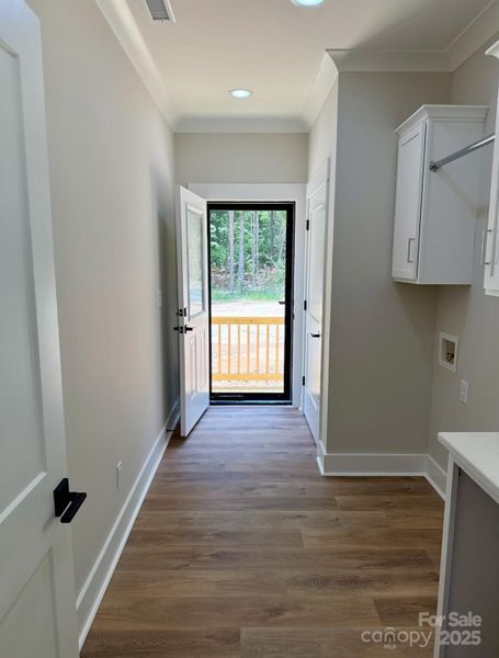 Spacious, unfurnished interior of a new home in , Catawba (Image 15).