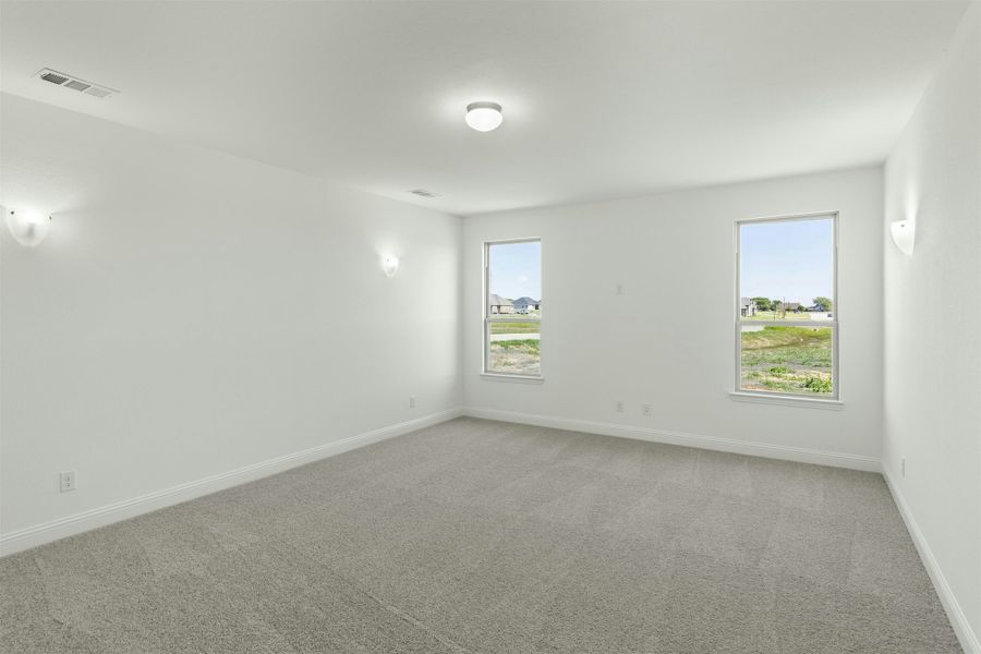 Spacious, unfurnished interior of a new home in Berkshire Estates, Mesquite (Image 25).