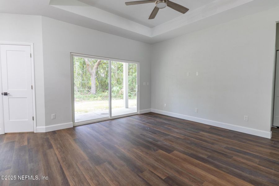 Spacious, unfurnished interior of a new home in , Melrose (Image 14).