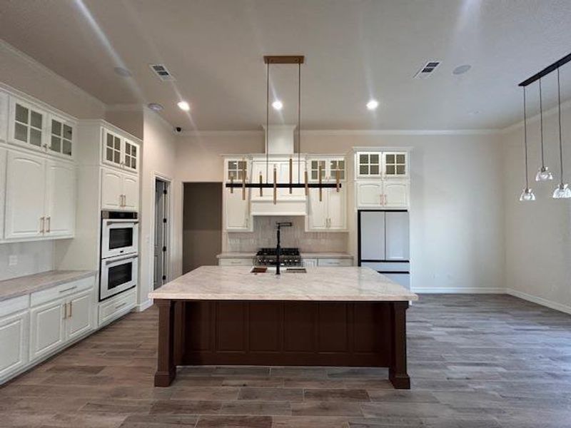 Furnished interior view inside a new home in , Beaumont (Image 12).