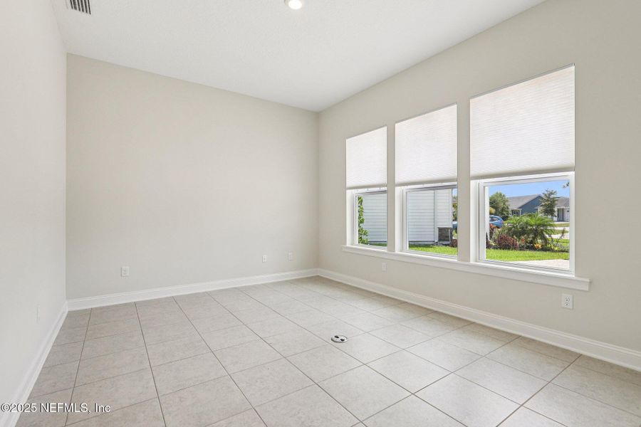 Spacious, unfurnished interior of a new home in , St. Augustine (Image 21).