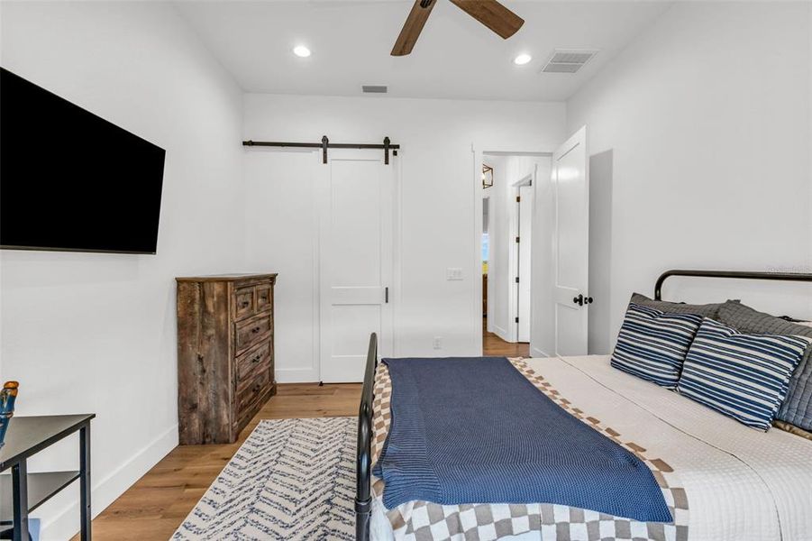 Furnished interior view inside a new home in , Arcadia (Image 40).