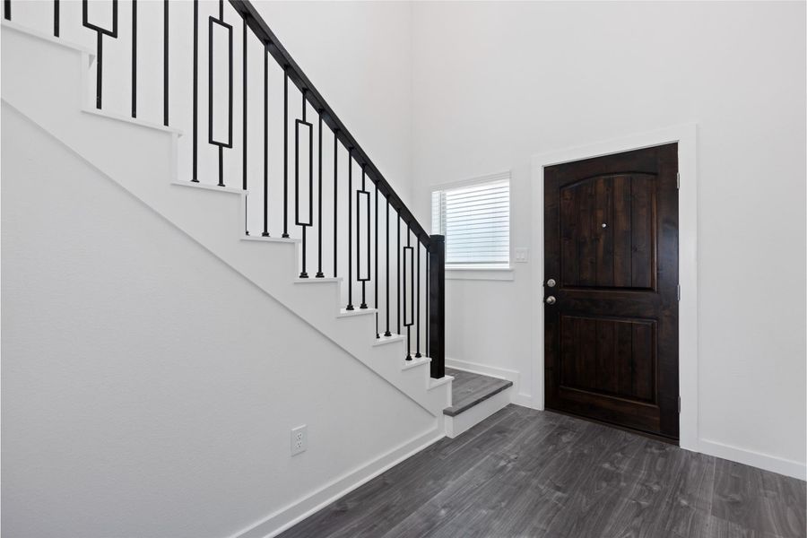 Spacious, unfurnished interior of a new home in Glendale Lakes, Rosharon (Image 21).