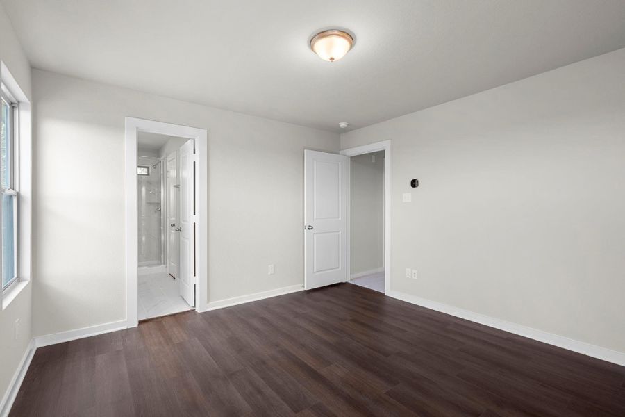 Spacious, unfurnished interior of a new home in Westridge Cove, Panorama Village (Image 17). Spacious, unfurnished interior of a new home in Westridge Cove, Panorama Village (Image 17).