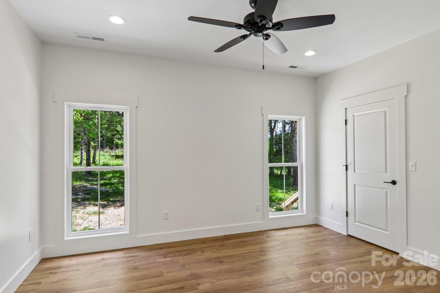 Spacious, unfurnished interior of a new home in , Hendersonville (Image 17).